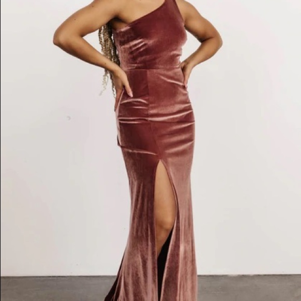 Beautiful velvet dress